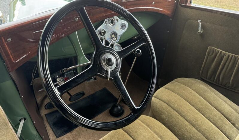 								1931 Ford Model A Victoria 4-Speed full									