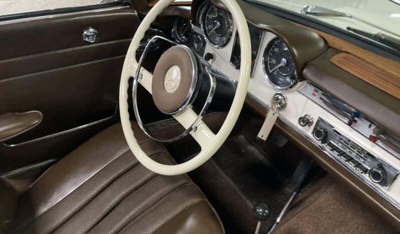 								1965 Mercedes-Benz 230SL 4-Speed full									