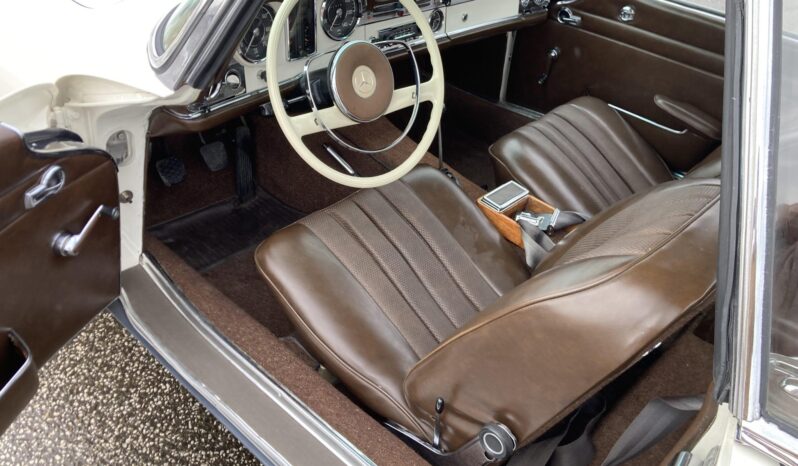 								1965 Mercedes-Benz 230SL 4-Speed full									