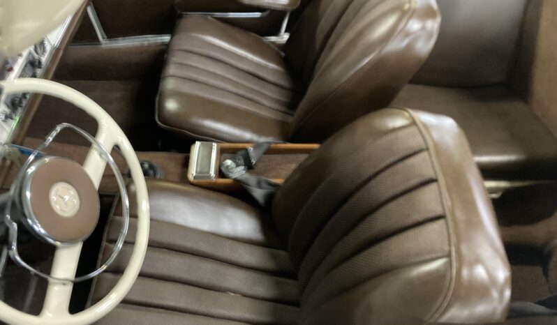 								1965 Mercedes-Benz 230SL 4-Speed full									