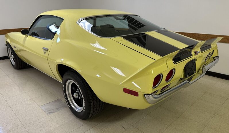 								1973 Chevrolet Camaro Z28 4-Speed full									