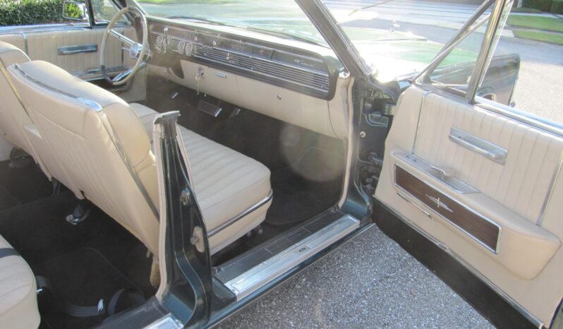 								1965 Lincoln Continental Convertible full									