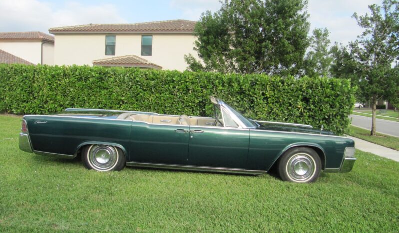 								1965 Lincoln Continental Convertible full									
