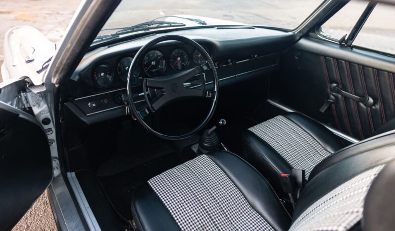 								1972 Porsche 911S Targa 5-Speed 3.2L full									