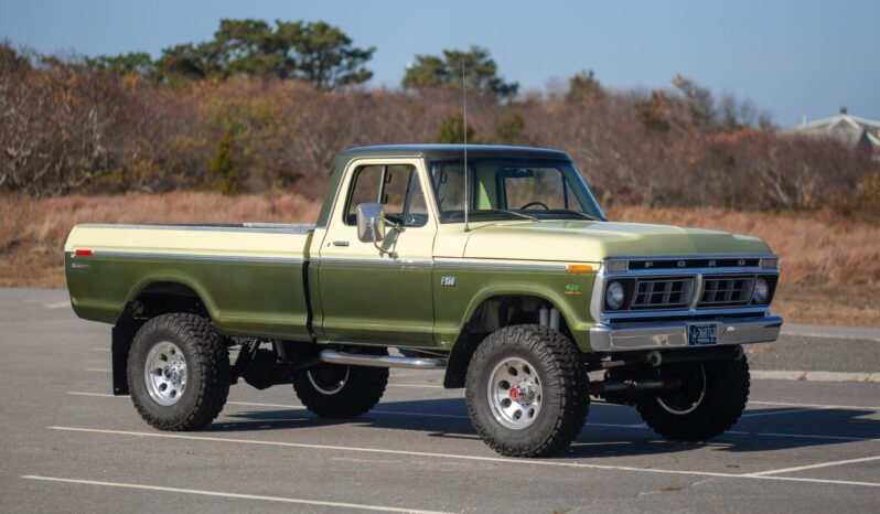 								1976 Ford F-250 Custom 4×4 4-Speed full									