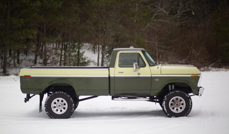 								1976 Ford F-250 Custom 4×4 4-Speed full									