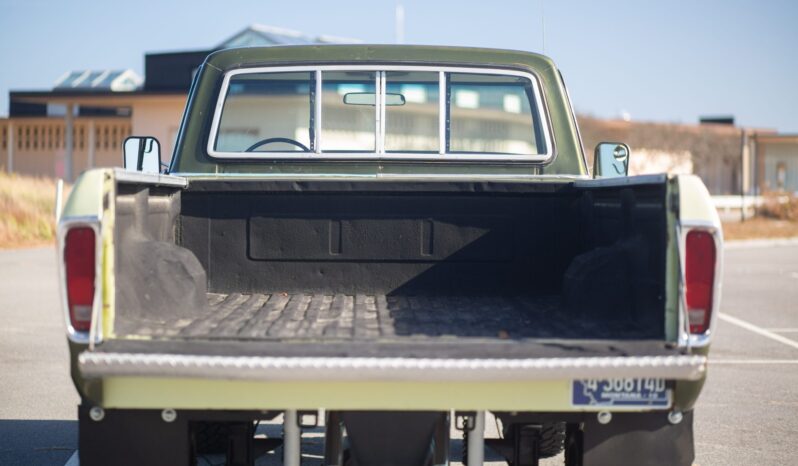 								1976 Ford F-250 Custom 4×4 4-Speed full									