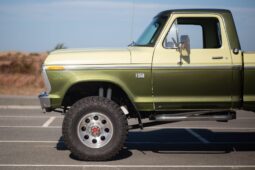 										1976 Ford F-250 Custom 4×4 4-Speed full									