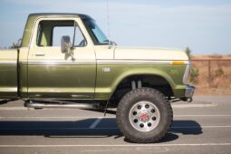 										1976 Ford F-250 Custom 4×4 4-Speed full									