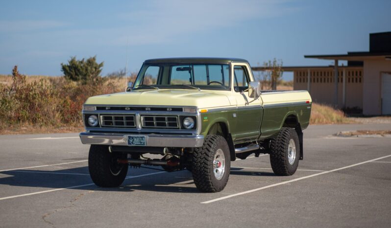 								1976 Ford F-250 Custom 4×4 4-Speed full									