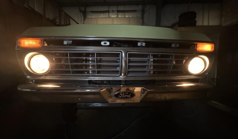 								1976 Ford F-250 Ranger 4×4 4-Speed full									