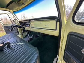 1976 Ford F-250 Ranger 4×4 4-Speed