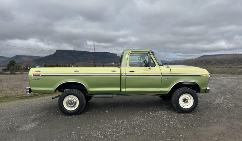 								1976 Ford F-250 Ranger 4×4 4-Speed full									