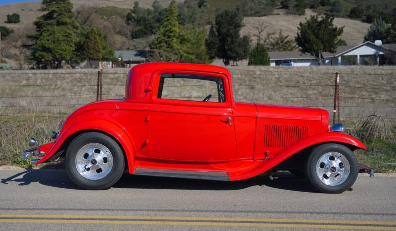 								1932 Ford 3-Window Street Rod full									