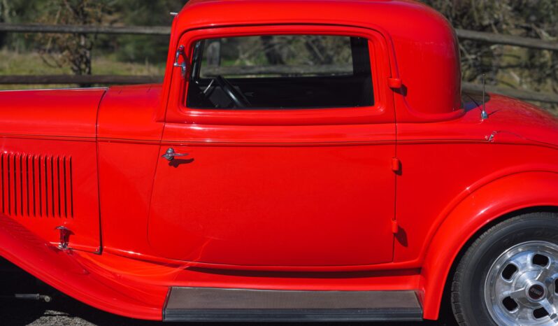 								1932 Ford 3-Window Street Rod full									
