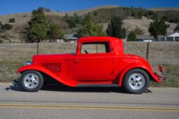 1932 Ford 3-Window Street Rod full