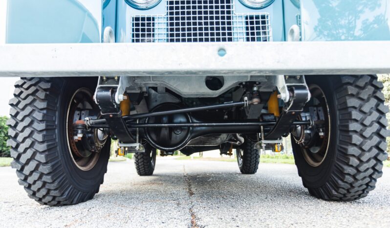 								1965 Land Rover 88 Series IIA full									