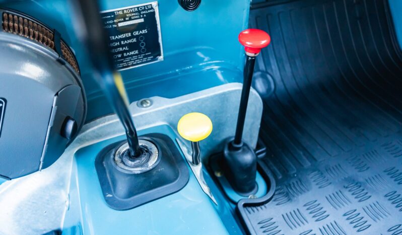 								1965 Land Rover 88 Series IIA full									