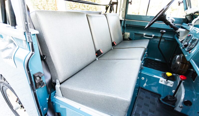 								1965 Land Rover 88 Series IIA full									