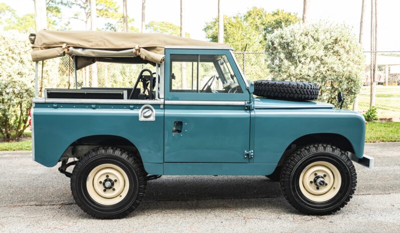 								1965 Land Rover 88 Series IIA full									