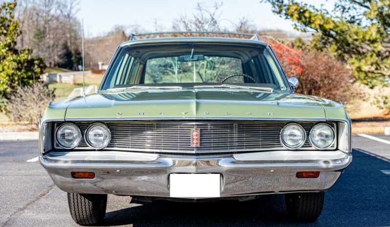 								1968 Chrysler Town & Country full									