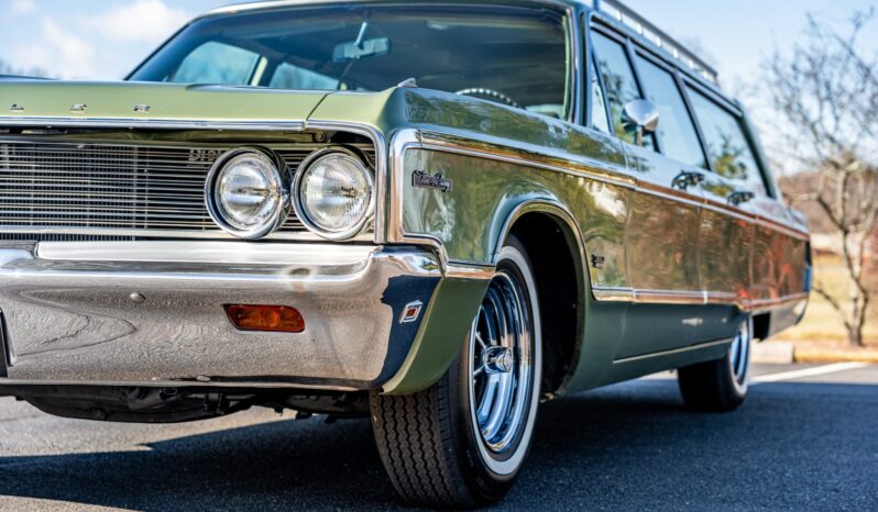 								1968 Chrysler Town & Country full									