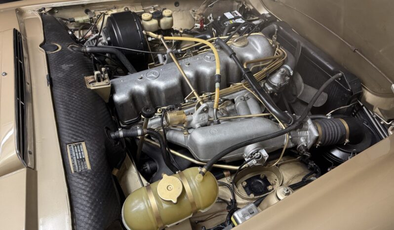 								1970 Mercedes-Benz 280SL full									