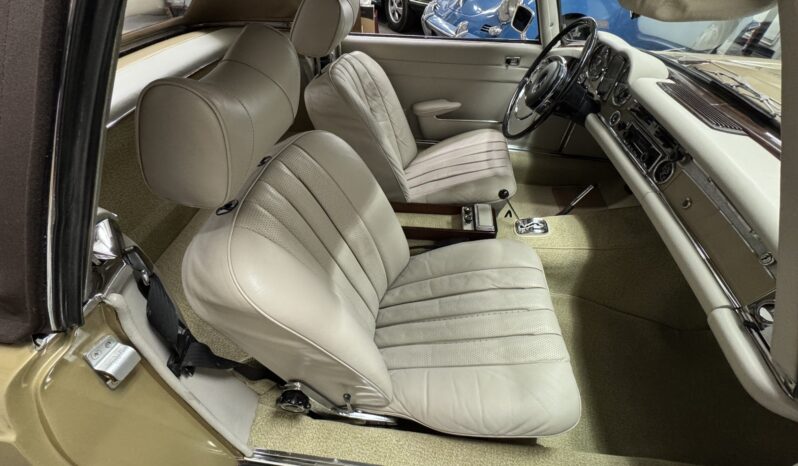 								1970 Mercedes-Benz 280SL full									