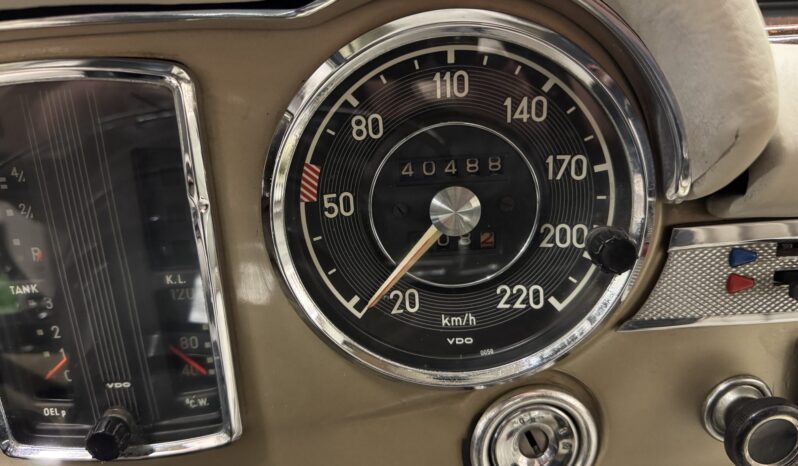 								1970 Mercedes-Benz 280SL full									