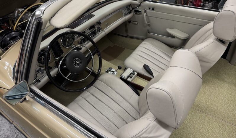 								1970 Mercedes-Benz 280SL full									