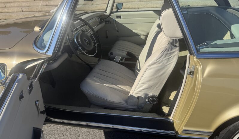 								1970 Mercedes-Benz 280SL full									