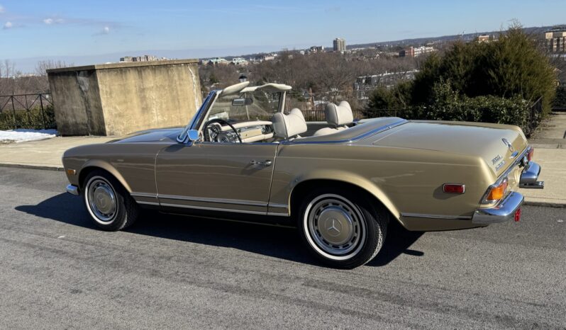 								1970 Mercedes-Benz 280SL full									
