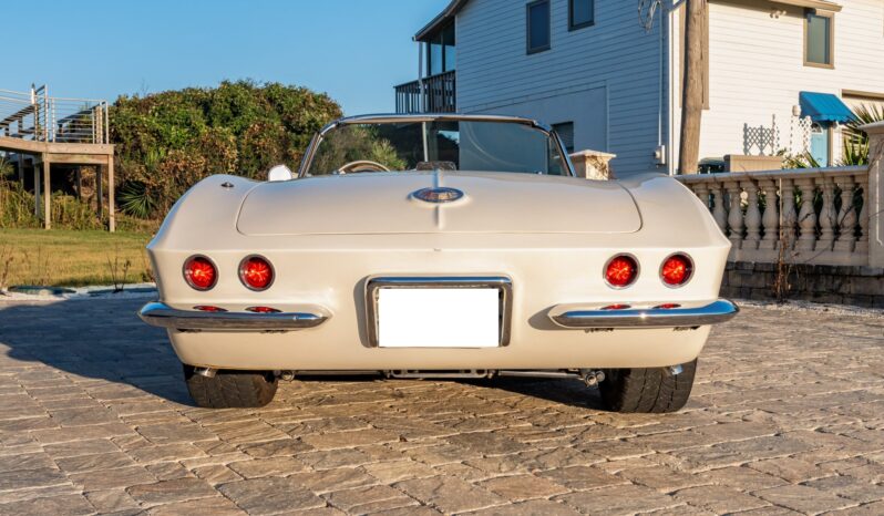 								1962 Chevrolet Corvette 5-Speed full									
