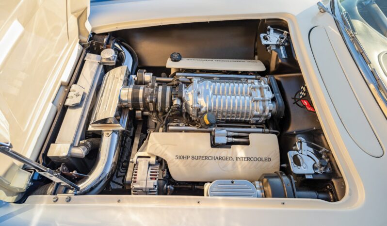 								1962 Chevrolet Corvette 5-Speed full									