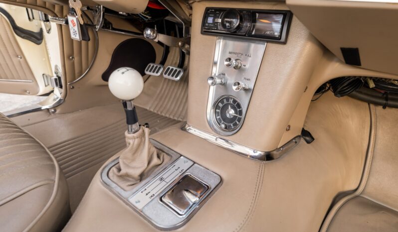 								1962 Chevrolet Corvette 5-Speed full									