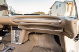 										1962 Chevrolet Corvette 5-Speed full									