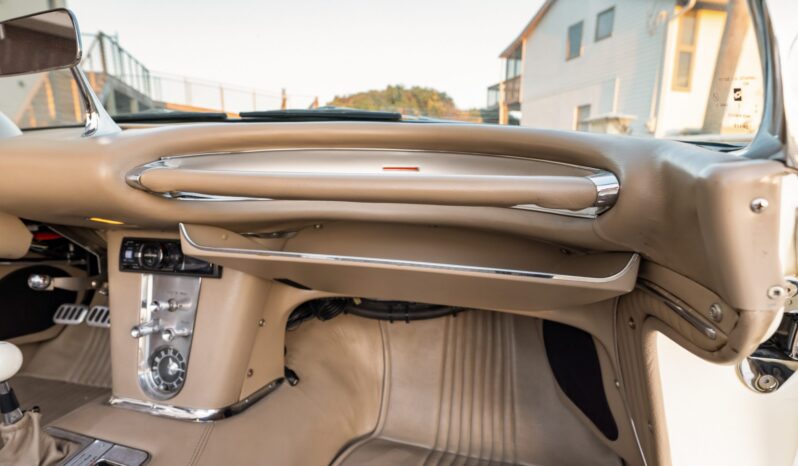 								1962 Chevrolet Corvette 5-Speed full									