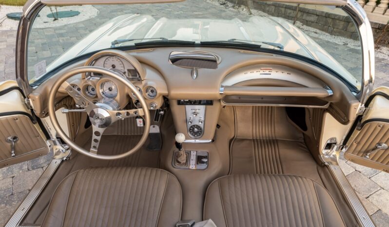 								1962 Chevrolet Corvette 5-Speed full									