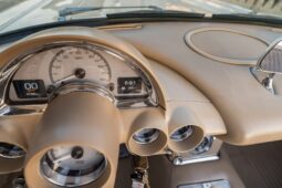 										1962 Chevrolet Corvette 5-Speed full									