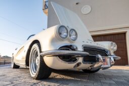 										1962 Chevrolet Corvette 5-Speed full									