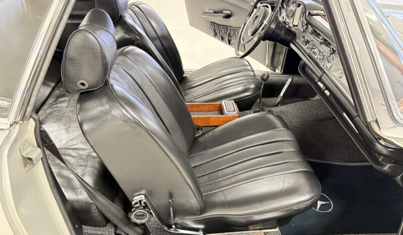 								1970 Mercedes-Benz 280SL Coupe 4-Speed full									