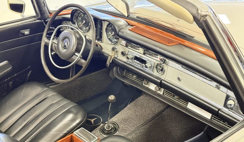 								1970 Mercedes-Benz 280SL Coupe 4-Speed full									