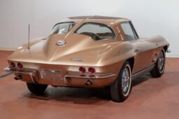 										1963 Chevrolet Corvette Split-Window Coupe 327 300 full									