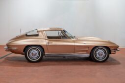 										1963 Chevrolet Corvette Split-Window Coupe 327 300 full									