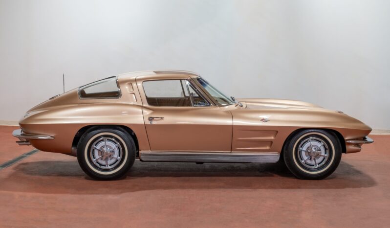 								1963 Chevrolet Corvette Split-Window Coupe 327 300 full									