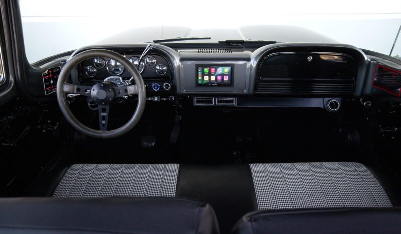 								1961 Chevrolet C10 Pickup 4×4 Conversion full									