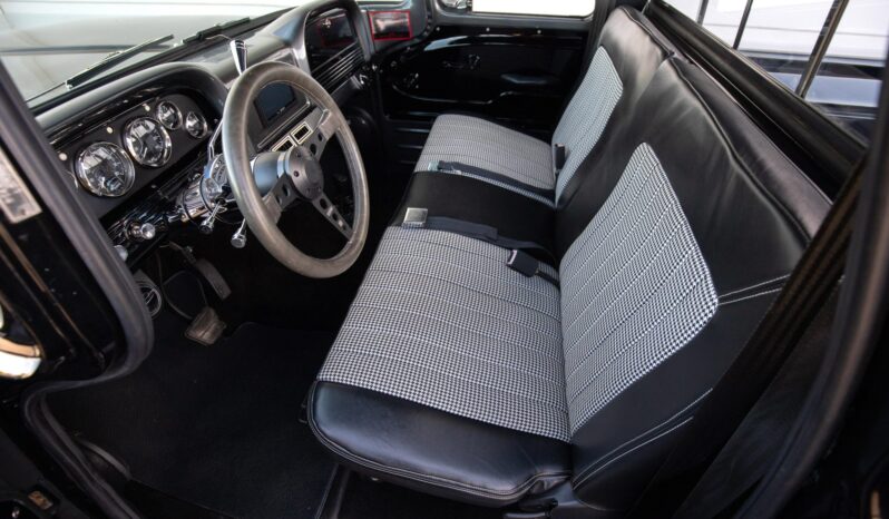 								1961 Chevrolet C10 Pickup 4×4 Conversion full									