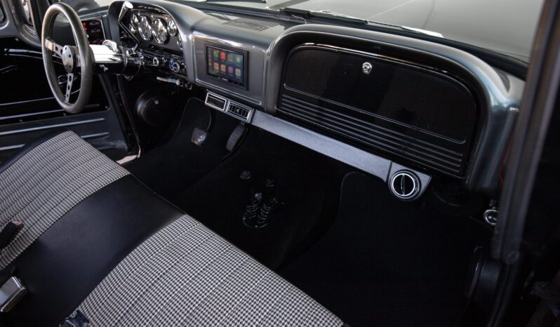 								1961 Chevrolet C10 Pickup 4×4 Conversion full									