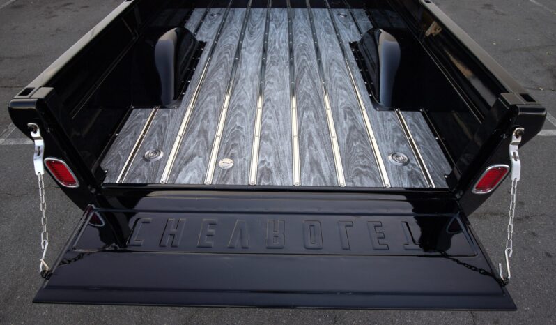 								1961 Chevrolet C10 Pickup 4×4 Conversion full									