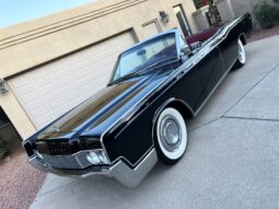 										1967 Lincoln Continental Convertible full									